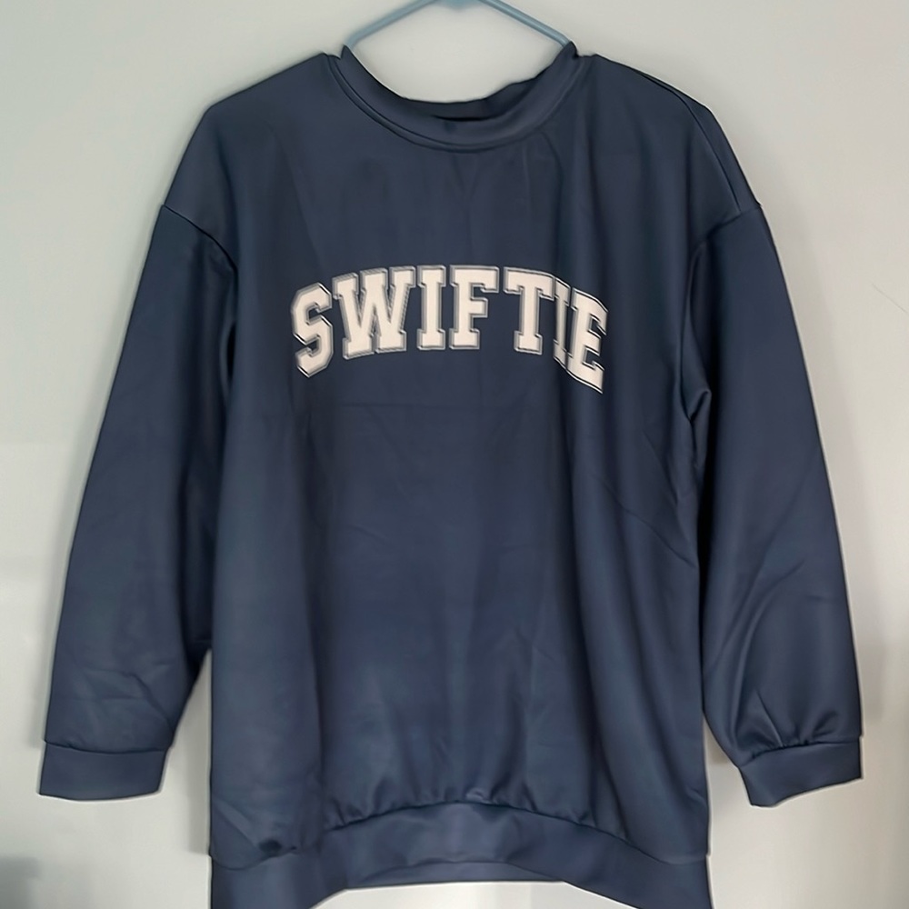 Goodshe Swiftie sweatshirt